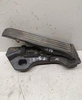 Volkswagen PASSAT B6 Accelerator throttle pedal 1K1721503M 6PV00889000