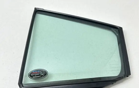 Rear vent window glass