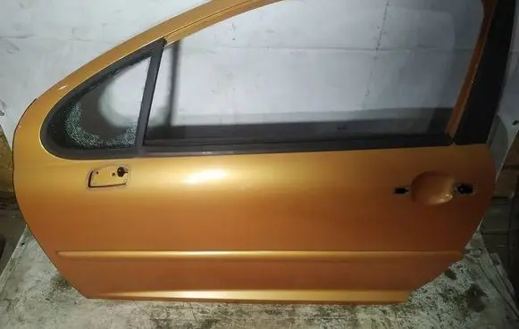 Peugeot 207 Front door oranzines