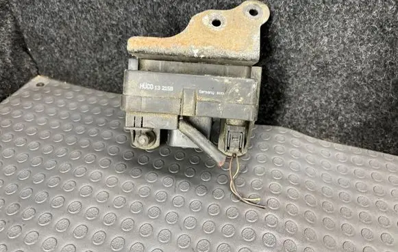Mercedes-Benz C W203 Glow plug pre-heat relay 
