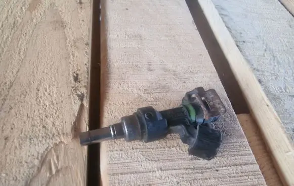Nissan Note (E11) Fuel injector FBY1160