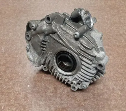 Gearbox transfer box case