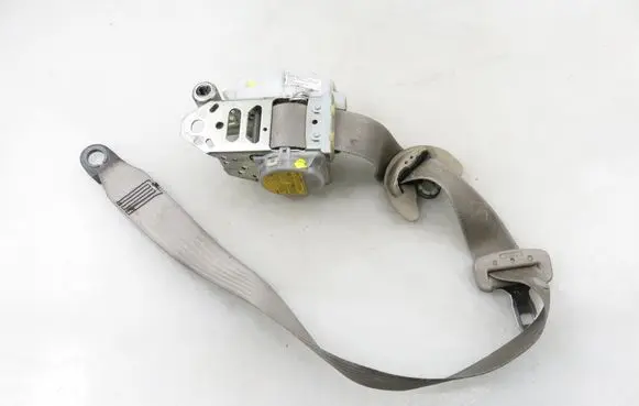 Toyota RAV 4 (XA30) Front seatbelt 7Q2340P