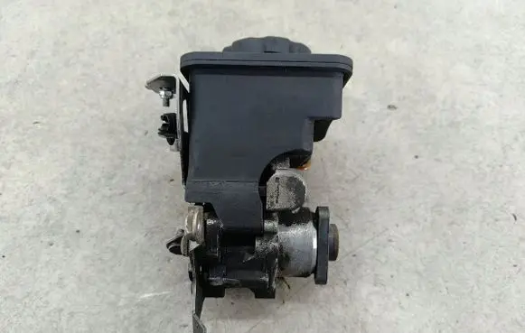 BMW 3 E46 Power steering pump 76929745196756575