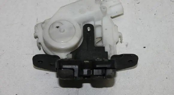 Toyota Auris 150 Engine bonnet/hood lock/catch
