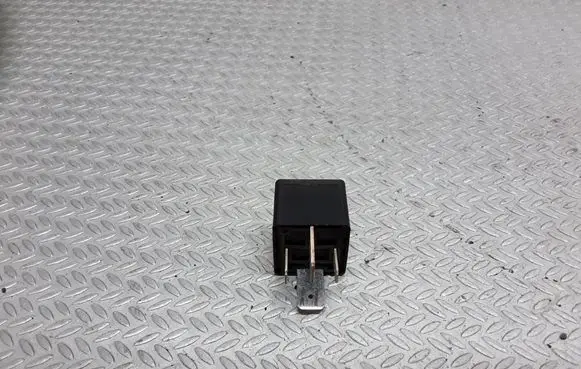 Renault Megane II Other relay V23134J52X207 7700821864