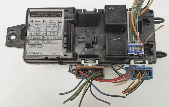 Volvo S40, V40 Fuse box set 4A19-04059285