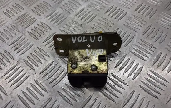 Volvo S40 Tailgate exterior lock BRAK