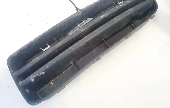 Skoda Octavia Mk1 (1U) Front bumper lower grill 1u0807367c