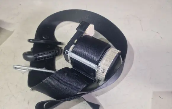 Ford Focus Front seatbelt 4M51B61294AM
