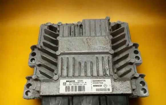 Renault Scenic II - Grand scenic II Engine control unit/module 8200804775