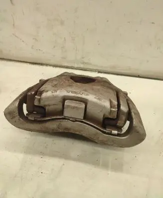 Volvo XC90 Front brake caliper 30657303