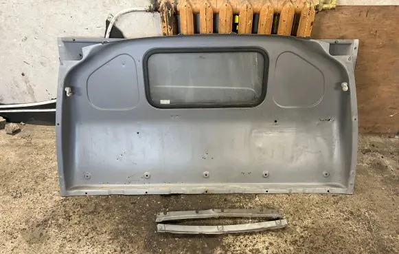 Volkswagen Transporter - Caravelle T5 Trunk separation 7H0863175C