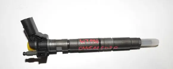 Volkswagen Scirocco Fuel injector 0445116030