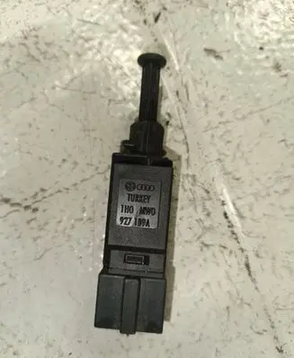 Volkswagen Transporter - Caravelle T4 Brake pedal sensor switch 927189A