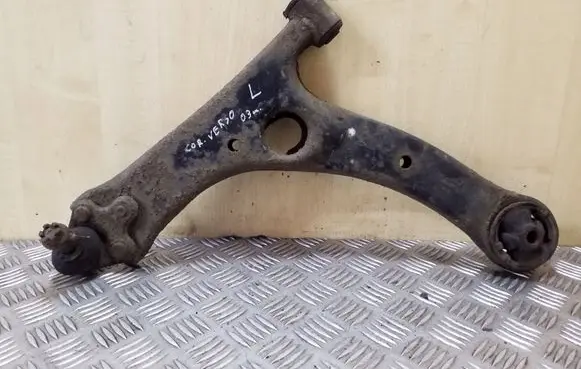 Toyota Corolla Verso E121 Front lower control arm/wishbone