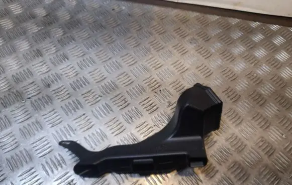 Audi A3 S3 8V Cabin air duct channel 8V1819151