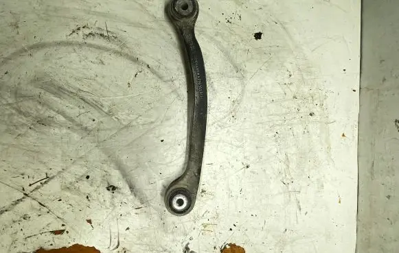 Mercedes-Benz E W211 Rear upper control arm/wishbone A2303520101