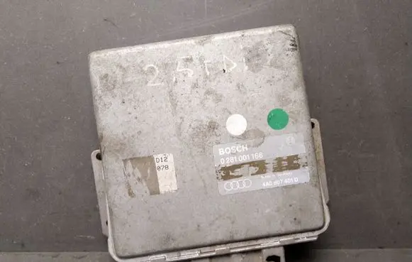 Audi A6 S6 C4 4A Engine control unit/module 4A0907401D