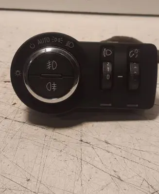 Opel Astra J Light switch 13268702