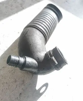 Audi A4 S4 B7 8E 8H Air intake hose/pipe 8D0129615K