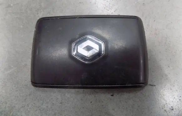 Renault Clio V Ignition key/card 