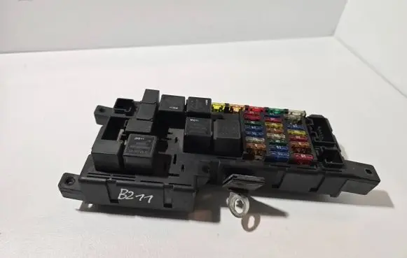 Volvo S60 Fuse module 8637841 518717004