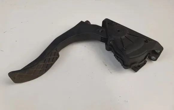 Audi A6 S6 C6 4F Accelerator throttle pedal 4F1721523B