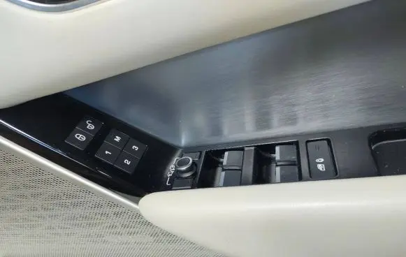 Land Rover Range Rover Velar Front door trim bar J8A220162AA