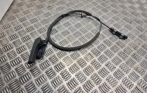 Engine bonnet (hood) release handle