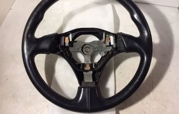 Lexus IS 200-300 Steering wheel