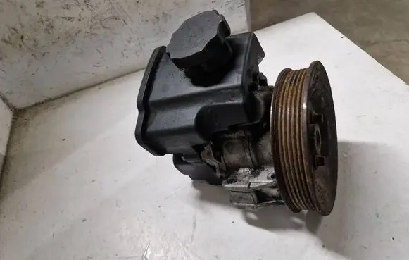 Power steering pump
