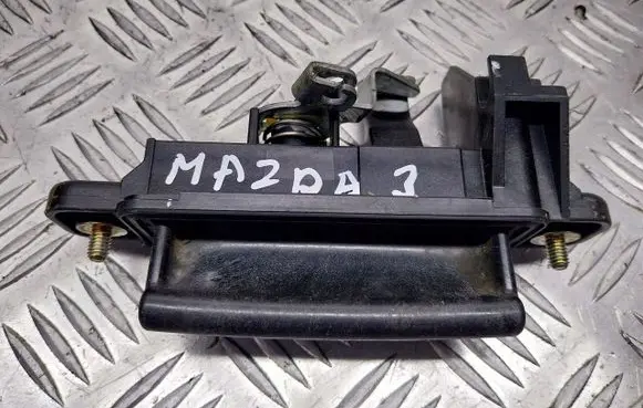Mazda 3 I Tailgate opening switch 