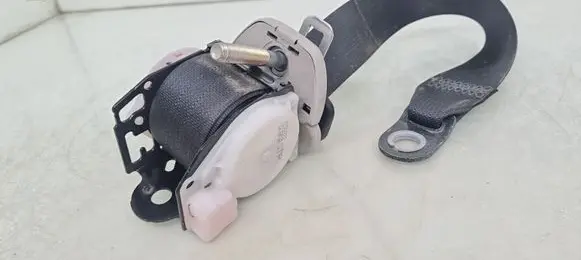 Toyota Prius+ (ZVW40) Third row seat belt 05222014