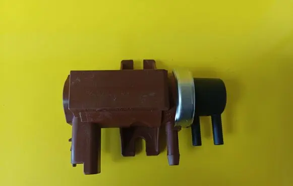 Ford Focus C-MAX Turbo solenoid valve 9652570180 70096803