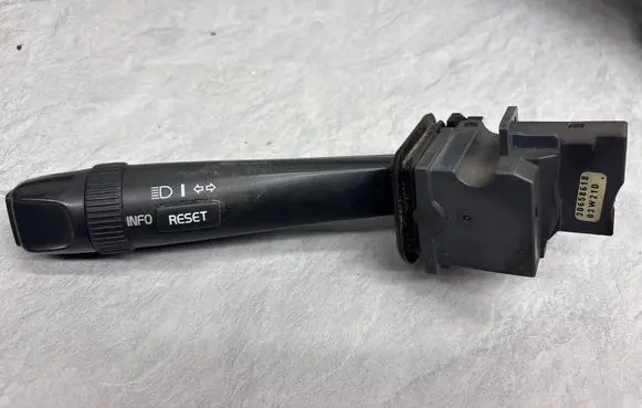 Volvo XC90 Indicator stalk 30658618 03W21D