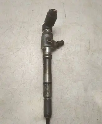 Fuel injector