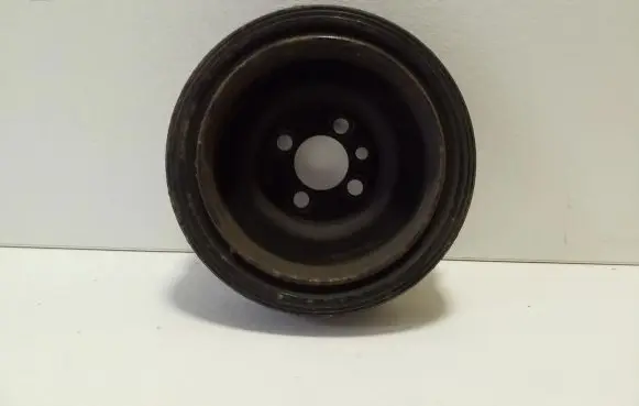 Audi Q3 8U Crankshaft pulley 038105243M
