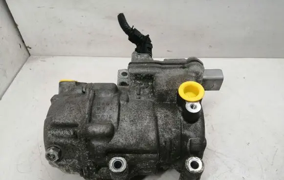 Toyota Auris E180 Air conditioning (A/C) compressor (pump) 0422001330