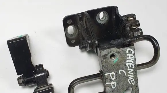 Porsche Cayenne (9PA) Front door hinge set 7L0831412A