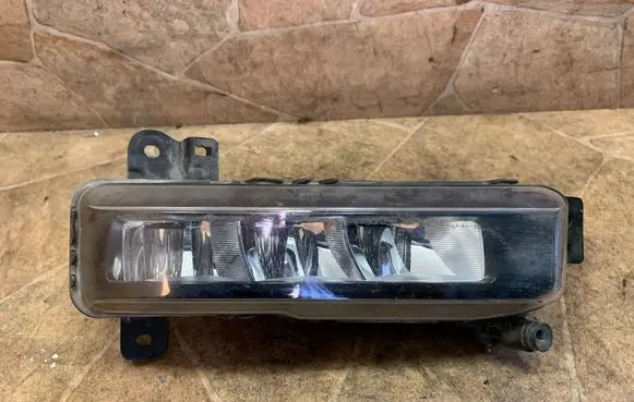 BMW 3 G20 G21 Front fog light 8089526