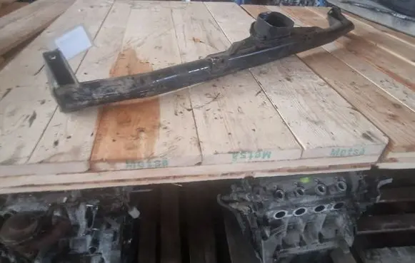 Audi A8 S8 D2 4D Front bumper cross member