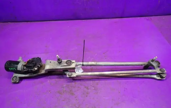 Ford Focus C-MAX Front wiper linkage and motor 