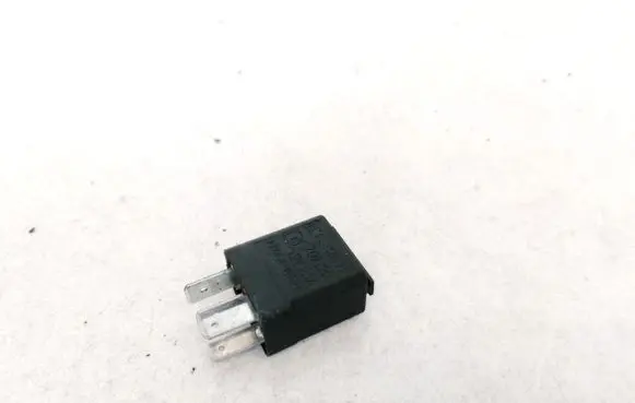 Opel Combo C Other relay 24435922 70220