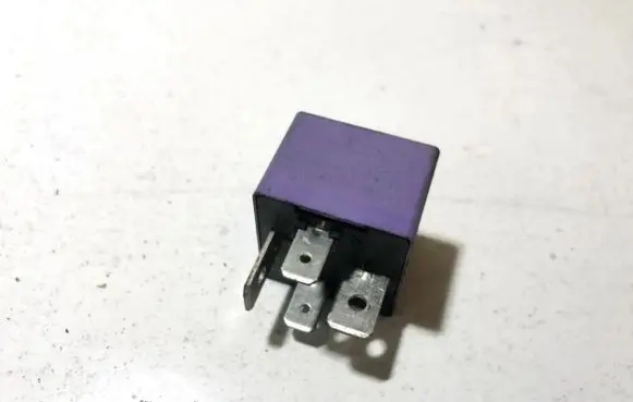 Renault Megane I Other relay 12v50a03525