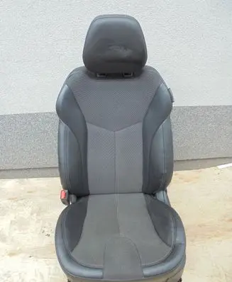 Hyundai Veloster Front driver seat 