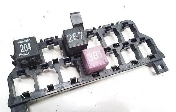 Audi A4 S4 B5 8D Fuse box set 8d0937503