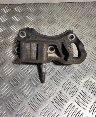 Ford Focus Engine mounting bracket 326C29