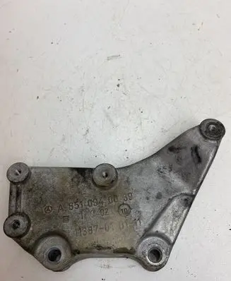 Mercedes-Benz C W204 Engine mounting bracket A6510940039