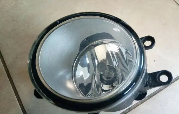 Toyota Avensis T270 Front fog light 812200W042 NE68455